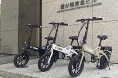 1000台完売の座り型2輪「ENNE ZERO」、人力駆動と20km/h制限を両立するAI制御の全貌